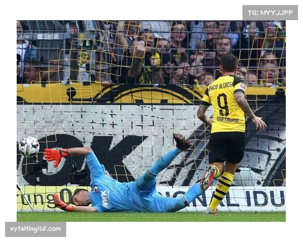 海伦芬主场逆转阿尔克马尔 进攻双星联手造三球